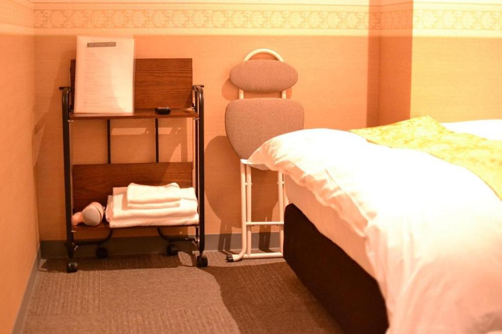 Hotel Boti Boti Osaka Bagian luar foto